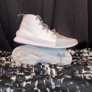Under armor basketball shoes they are white and gray